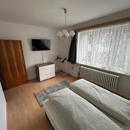 - Close To Airport And Metro Daire *