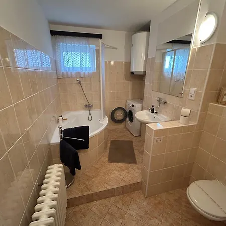 Daire - Close To Airport And Metro
