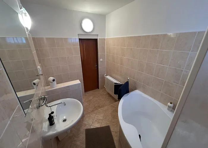 - Close To Airport And Metro